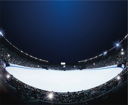 simsearch:858-08421634,k - Ice Skating Rink Stock Photo - Rights-Managed, Code: 858-07653571