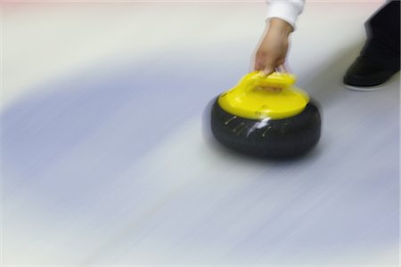 Fer à friser jeter une pierre de Curling Photographie de stock - Rights-Managed, Code: 858-03044292