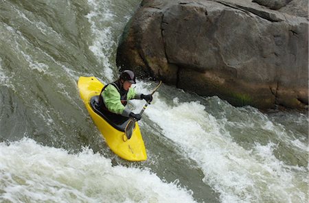 simsearch:622-01572221,k - Kajakfahrer, die Verhandlungen über den Fluss Stockbilder - Lizenzpflichtiges, Bildnummer: 858-03047512