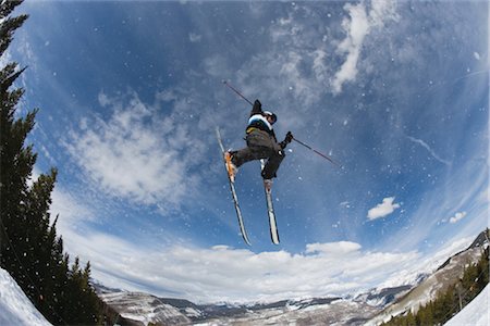 schwerkraft - Freestyle-Skierin Stockbilder - Lizenzpflichtiges, Bildnummer: 858-03048480