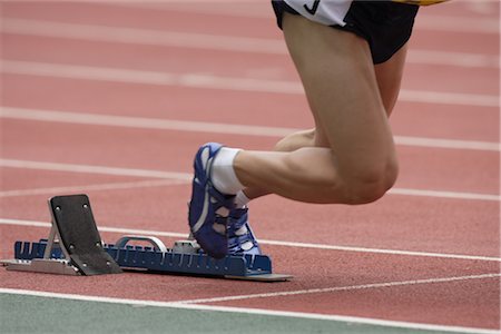 simsearch:622-01956194,k - Competitive runner starting to race Foto de stock - Con derechos protegidos, Código: 858-03049574