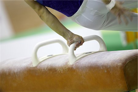 pferd (gymnastik) - Athlet mit Pauschenpferd Stockbilder - Lizenzpflichtiges, Bildnummer: 858-03050056
