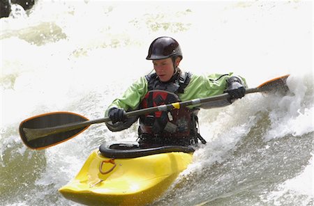 reflexe - Kajakfahrer, die Verhandlungen über den Fluss Stockbilder - Lizenzpflichtiges, Bildnummer: 858-03050143