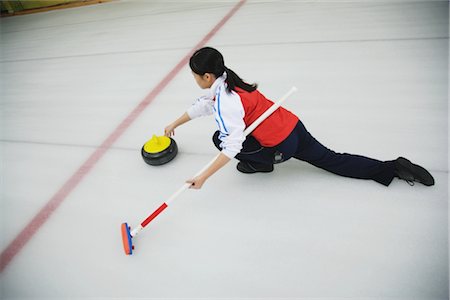 Young Girl Curling Foto de stock - Con derechos protegidos, Código: 858-03050407