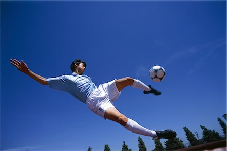 simsearch:858-03051086,k - Bicycle Kick Fotografie stock - Rights-Managed, Codice: 858-03051172
