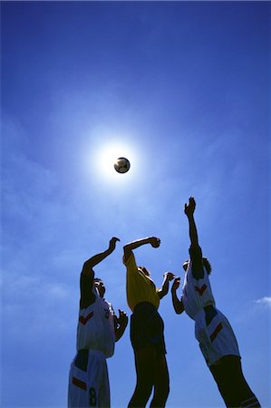 simsearch:858-03050991,k - Soccer Players Heading the Ball Foto de stock - Direito Controlado, Número: 858-03051206