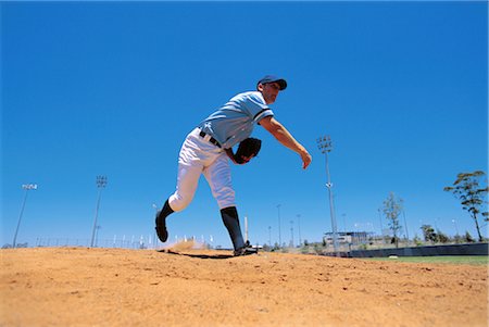 simsearch:858-03052778,k - Baseball (Pitcher) Stock Photo - Rights-Managed, Code: 858-03052669