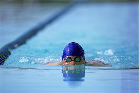 simsearch:858-03053140,k - Swimming (Breaststroke) Stock Photo - Rights-Managed, Code: 858-03053149