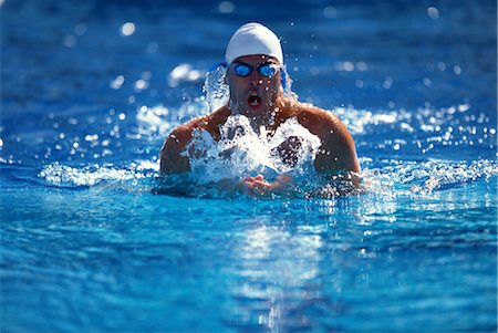 simsearch:858-03053165,k - Swimming (Breaststroke) Stock Photo - Rights-Managed, Code: 858-03053162