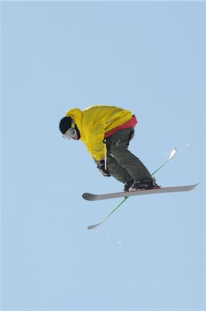 simsearch:858-03045479,k - Weibliche Freestyle-Skierin Stockbilder - Lizenzpflichtiges, Bildnummer: 858-03694567