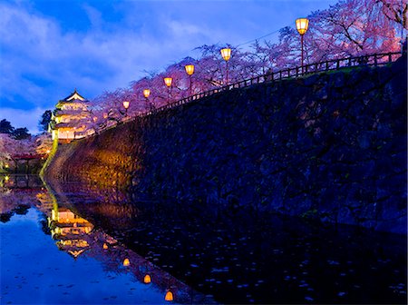 Le château et les cerisiers en fleurs, Hirosaki, préfecture d'Aomori Photographie de stock - Rights-Managed, Code: 859-06380126