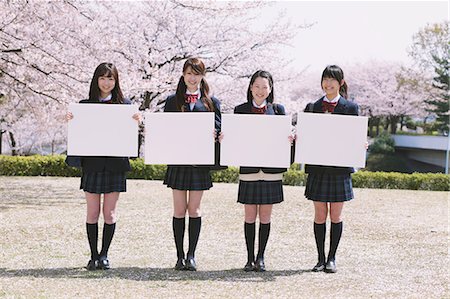 High School Girls With A White Board Stock Photo - Rights-Managed, Code: 859-06380211