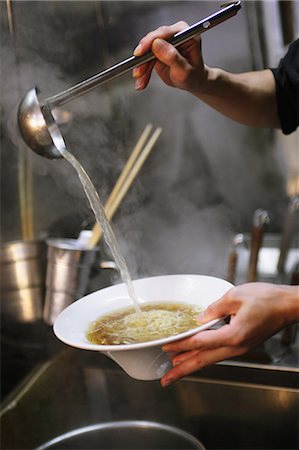 profesional (deportes y artes) - Cooking ramen Foto de stock - Con derechos protegidos, Código: 859-06537915