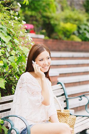 simsearch:859-06538080,k - Young woman on the phone Stock Photo - Rights-Managed, Code: 859-06538082