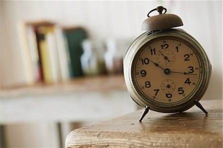 simsearch:859-06538347,k - Table clock Stock Photo - Rights-Managed, Code: 859-06538357