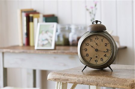 photograph print - Table clock Stock Photo - Rights-Managed, Code: 859-06538363