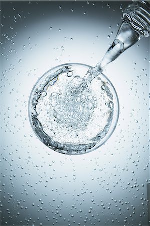 sparkling water - Glass Photographie de stock - Rights-Managed, Code: 859-06617298