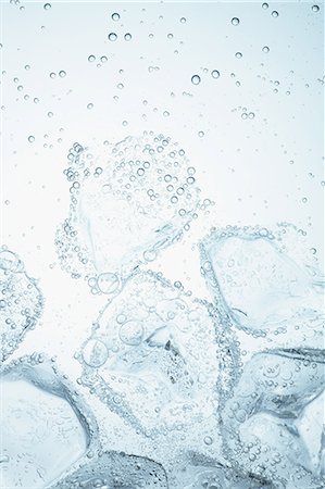 drinks with ice - Sparkling Water With Ice Stock Photo - Rights-Managed, Code: 859-06617291