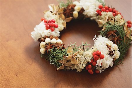 Wreath Stock Photo - Rights-Managed, Code: 859-06617533