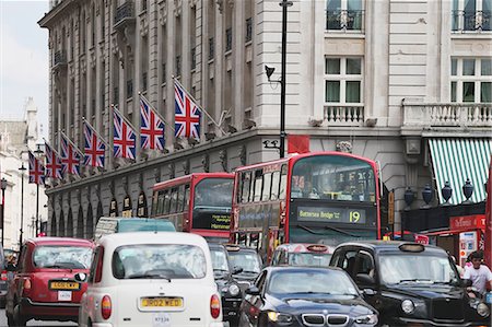 streets in uk - Piccadilly Circus in London, England Stock Photo - Rights-Managed, Code: 859-06711077