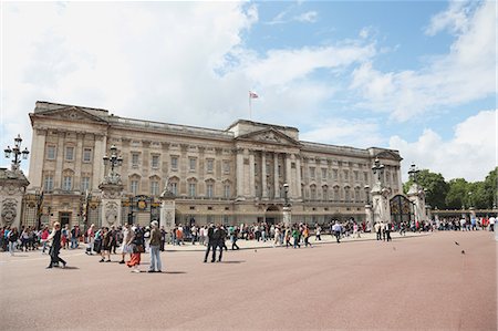 simsearch:859-06711133,k - Buckingham Palace in London, England Fotografie stock - Rights-Managed, Codice: 859-06711132