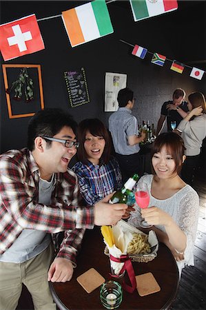flags business - Young people having a drink in a bar Stock Photo - Rights-Managed, Code: 859-06711147