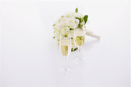 romantic wedding flower - Wedding bouquet and sparkling wine Stock Photo - Rights-Managed, Code: 859-06808458