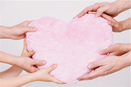soutien (émotionnel) - Hands and heart Photographie de stock - Rights-Managed, Code: 859-06808675