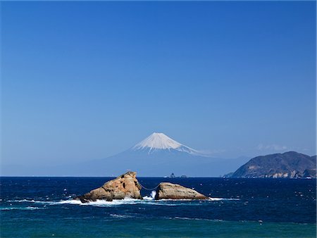 simsearch:859-07283968,k - Mt. Fuji From Kumomi Beach, Shizuoka, Japan Foto de stock - Con derechos protegidos, Código: 859-07283195