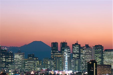 Mt. Fuji And Shinjuku, Tokyo, Japan Foto de stock - Con derechos protegidos, Código: 859-07283929