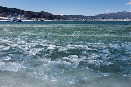 Lake Suwa, Nagano Prefecture, Japan Stock Photo - Rights-Managed, Code: 859-07441589