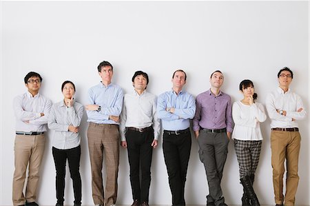 person looking up - Multi-ethnic business team Foto de stock - Con derechos protegidos, Código: 859-07845826