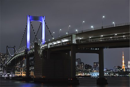 View of Rainbow Bridge at night, Tokyo, Japan Foto de stock - Con derechos protegidos, Código: 859-08067048