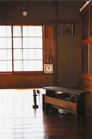Japanese lacquer artisan studio Photographie de stock - Rights-Managed, Code: 859-08384704