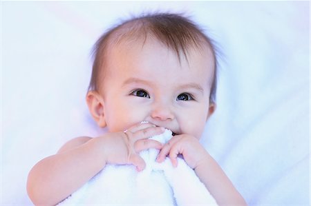 Mixed-race newborn portrait Photographie de stock - Rights-Managed, Code: 859-08704238