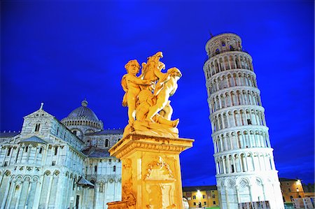 Italy, Toscany, Toscana, Pisa, Piazza del Duomo, The Leaning Tower of Pisa, UNESCO World Heritage Photographie de stock - Rights-Managed, Code: 859-08769848