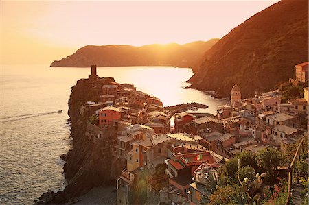 simsearch:859-07783525,k - Italy, Liguria, Cinque Terre, Vernazza, UNESCO World Heritage Stock Photo - Rights-Managed, Code: 859-08769891