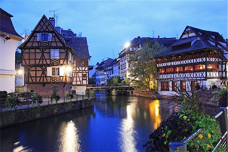 small towns in the fall - France, Alsace, Strasbourg, the Grande Ile, UNESCO World Heritage, La Petite France Stock Photo - Rights-Managed, Code: 859-08769948