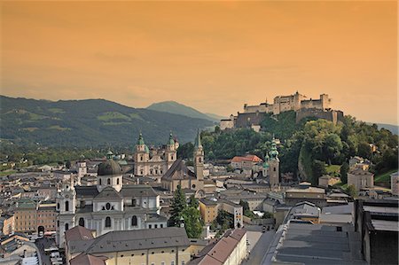 simsearch:859-09228425,k - Austria, Historic Centre of the City of Salzburg, UNESCO World Heritage Site Fotografie stock - Rights-Managed, Codice: 859-08770063