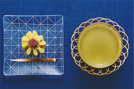 drink coaster - Japanese confectionery Stock Photo - Rights-Managed, Code: 859-08781880