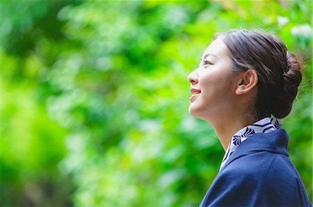 Young Japanese woman wearing yukata at traditional onsen hot spring Stock Photo - Rights-Managed, Code: 859-08781907