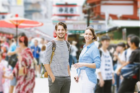 Caucasian couple enjoying sightseeing in Tokyo, Japan Foto de stock - Con derechos protegidos, Código: 859-08805913