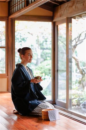 Caucasian woman wearing yukata at traditional ryokan, Tokyo, Japan Stock Photo - Rights-Managed, Code: 859-08993787