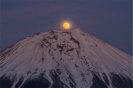en marche - Beautiful view of Mount Fuji Foto de stock - Con derechos protegidos, Código: 859-09105165