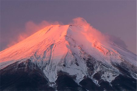 diciembre - Beautiful view of Mount Fuji Foto de stock - Con derechos protegidos, Código: 859-09105161