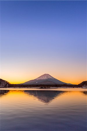 simsearch:859-09175478,k - Mount Fuji from Yamanashi Prefecture, Japan Photographie de stock - Rights-Managed, Code: 859-09175318