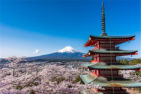 Mount Fuji from Yamanashi Prefecture, Japan Photographie de stock - Rights-Managed, Code: 859-09175325