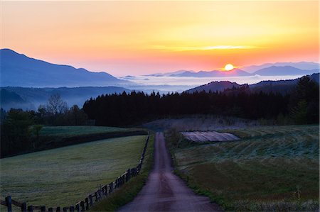 foggy landscape - Okayama Prefecture, Japan Stock Photo - Rights-Managed, Code: 859-09175462