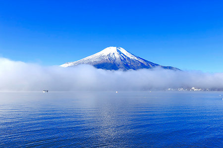 early winter - Mount Fuji from Yamanashi Prefecture, Japan Stock Photo - Rights-Managed, Code: 859-09192705