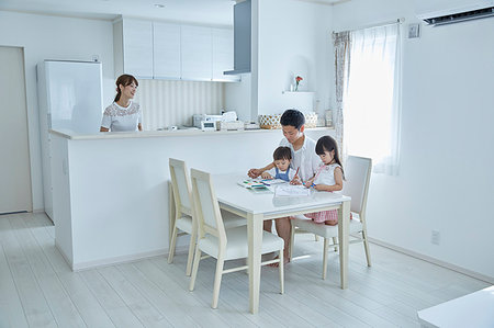 Japanese family at home Stock Photo - Rights-Managed, Code: 859-09193087